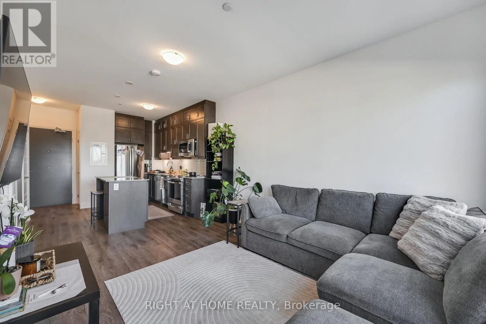 218 - 3265 CARDING MILL TRAIL