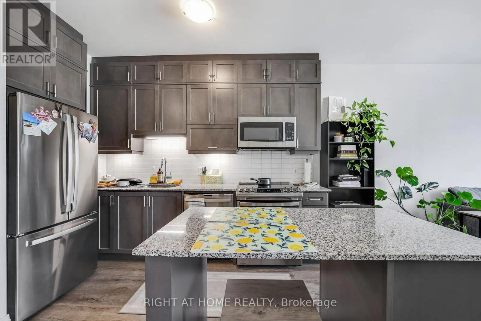 218 - 3265 CARDING MILL TRAIL