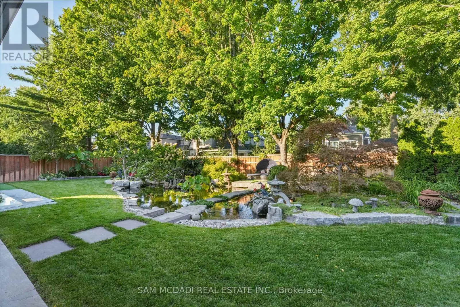 371 WILLIS DRIVE