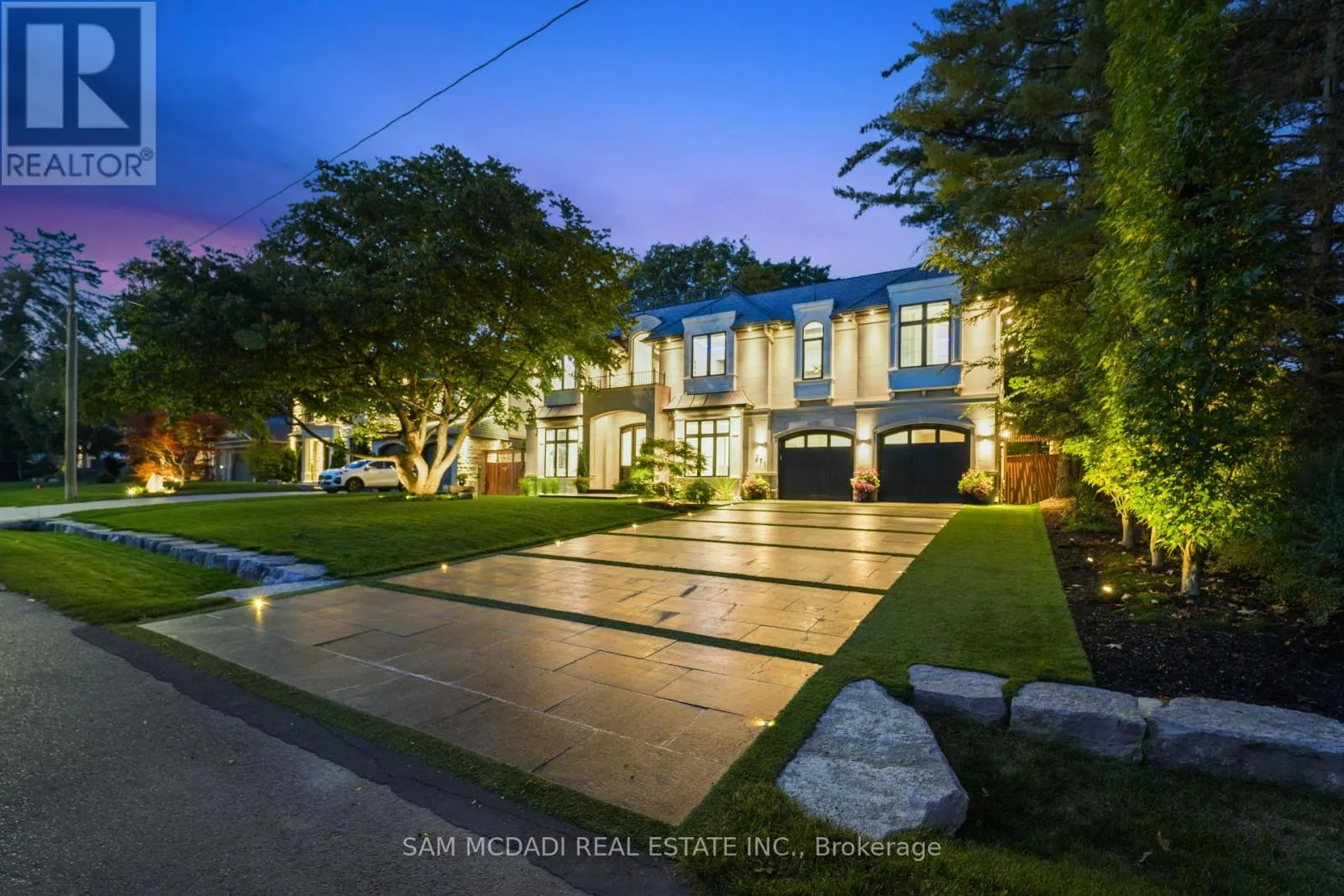 371 WILLIS DRIVE