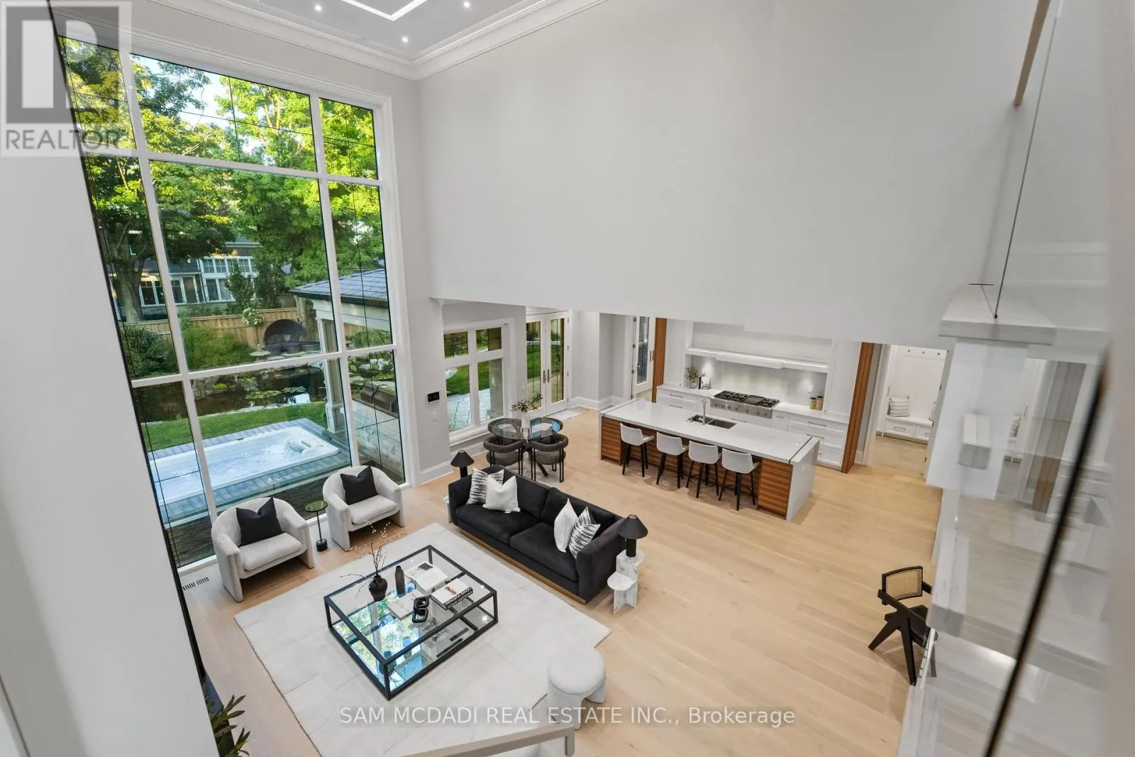 371 WILLIS DRIVE