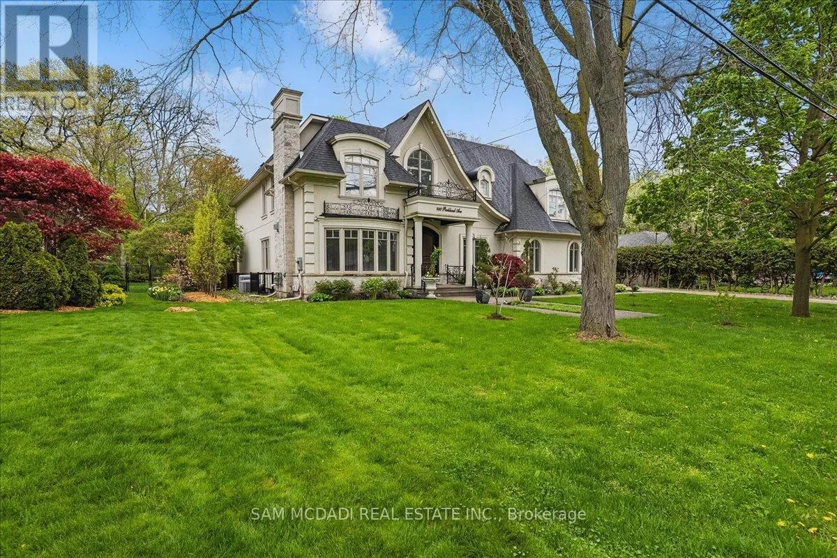 883 PARKLAND AVENUE