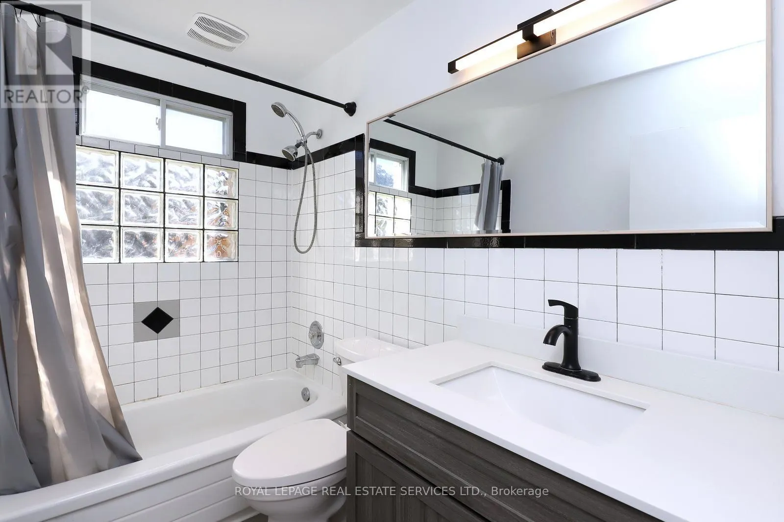 MAIN FLOOR - 13 BENSON AVENUE