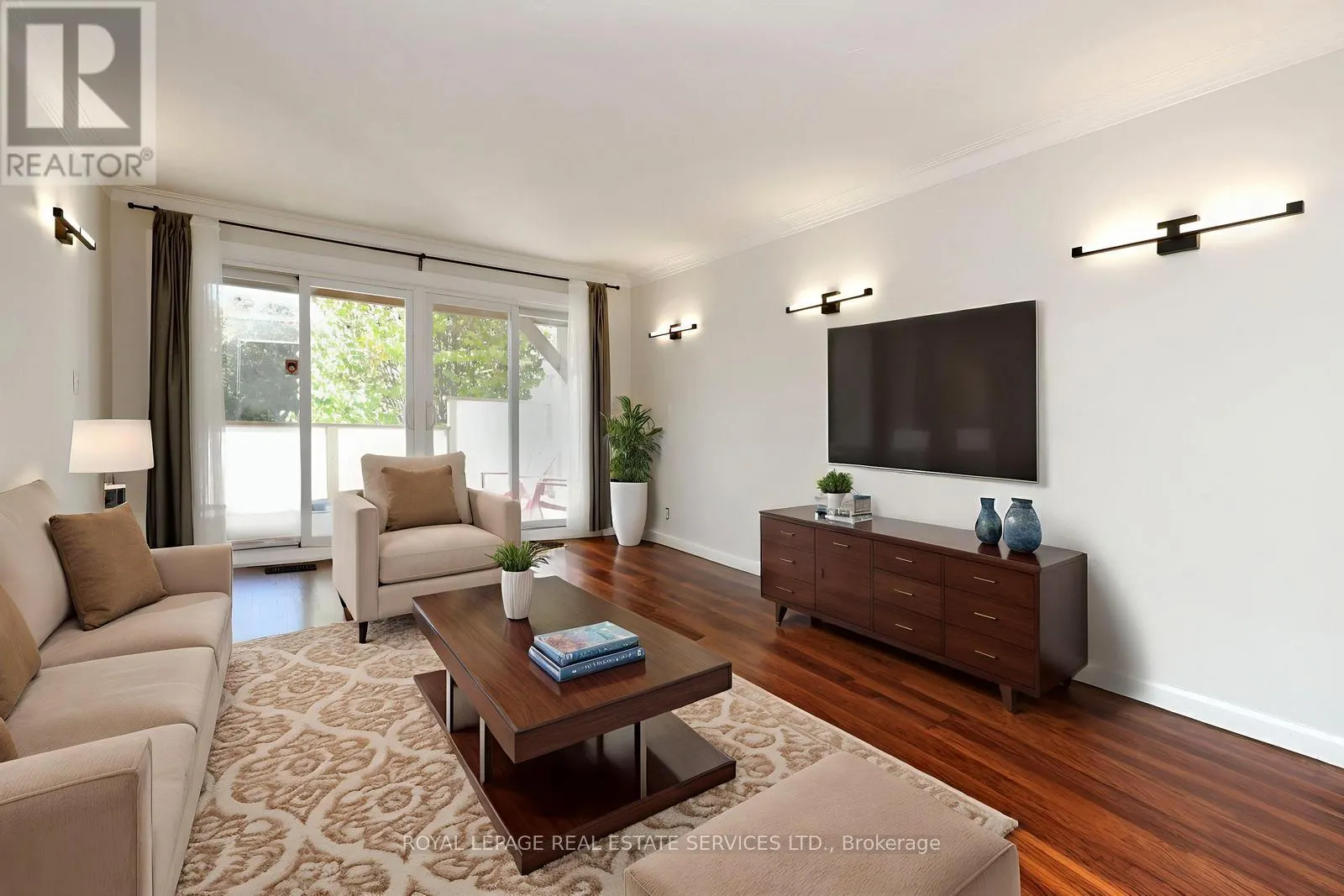 MAIN FLOOR - 13 BENSON AVENUE