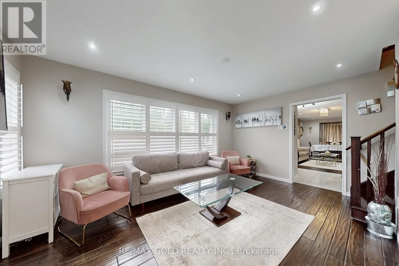 933 RAFTIS CRESCENT