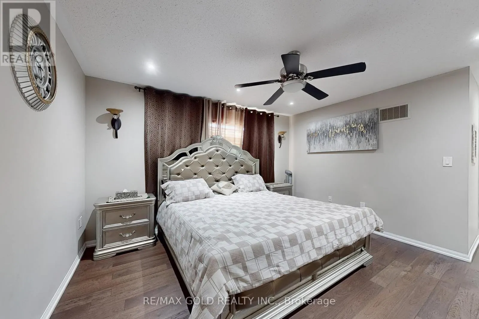 933 RAFTIS CRESCENT