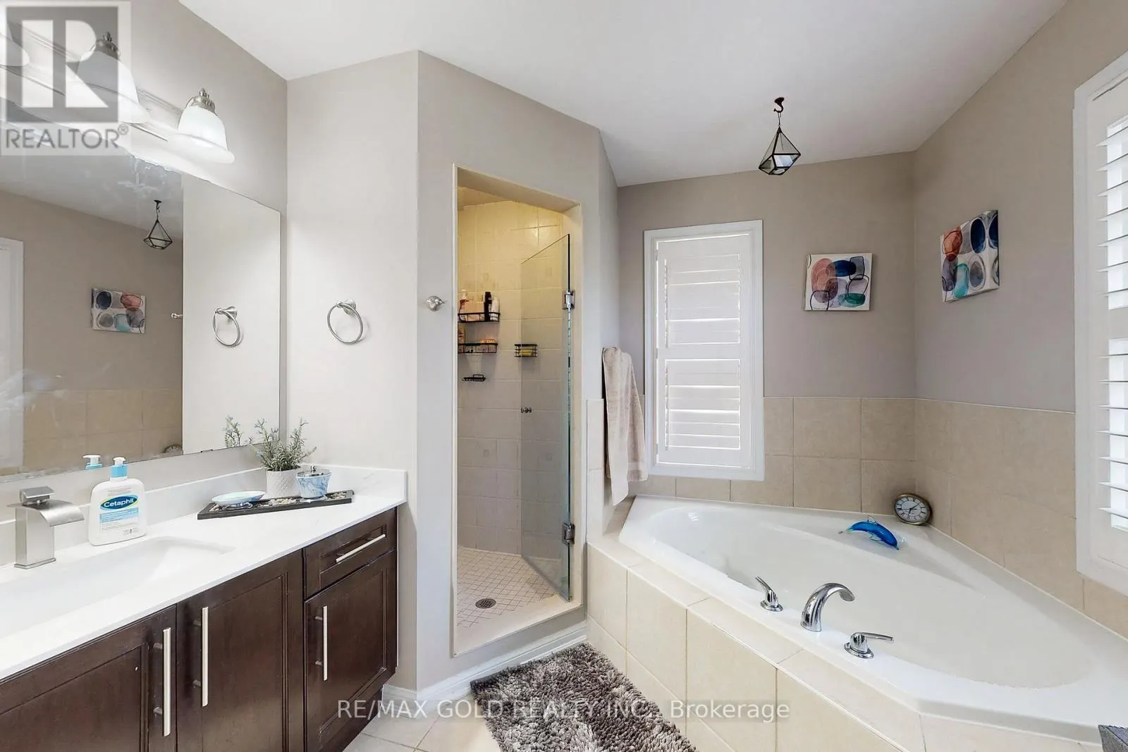 933 RAFTIS CRESCENT