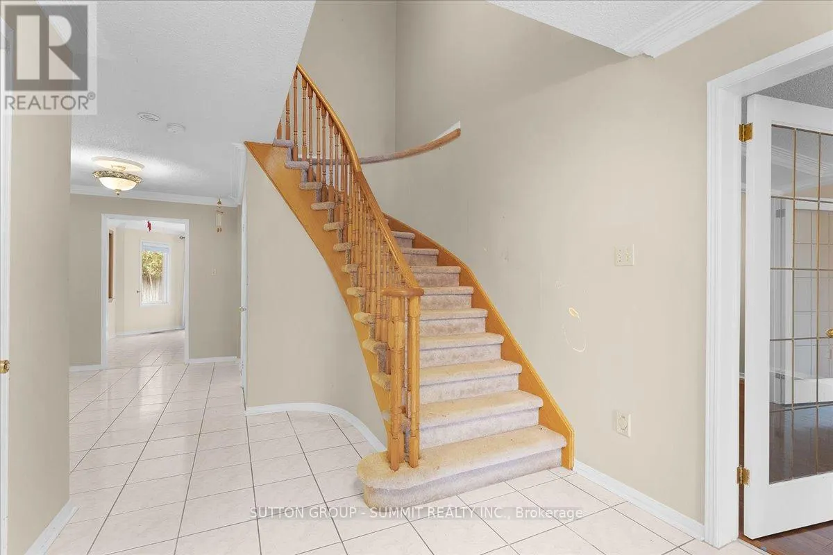 102 SUNFOREST DRIVE