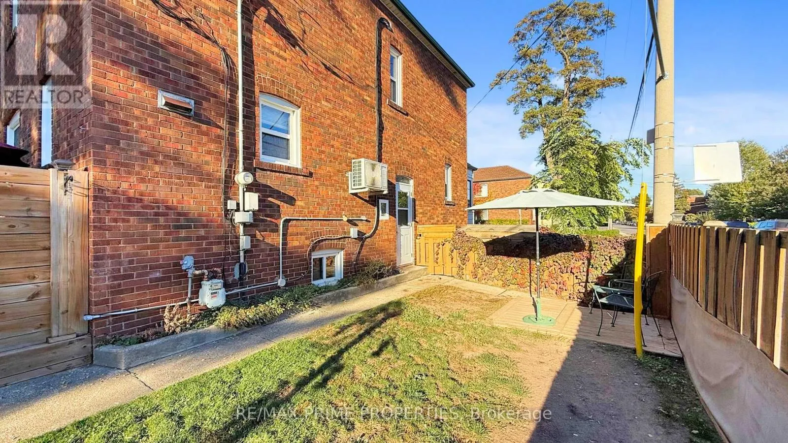 664 DURIE STREET