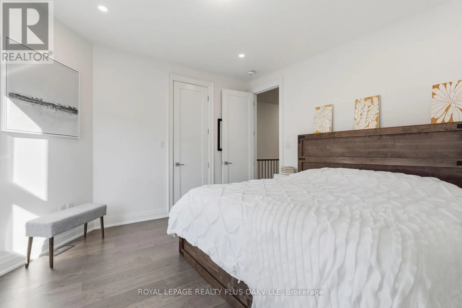 3228 ELLYN COMMON