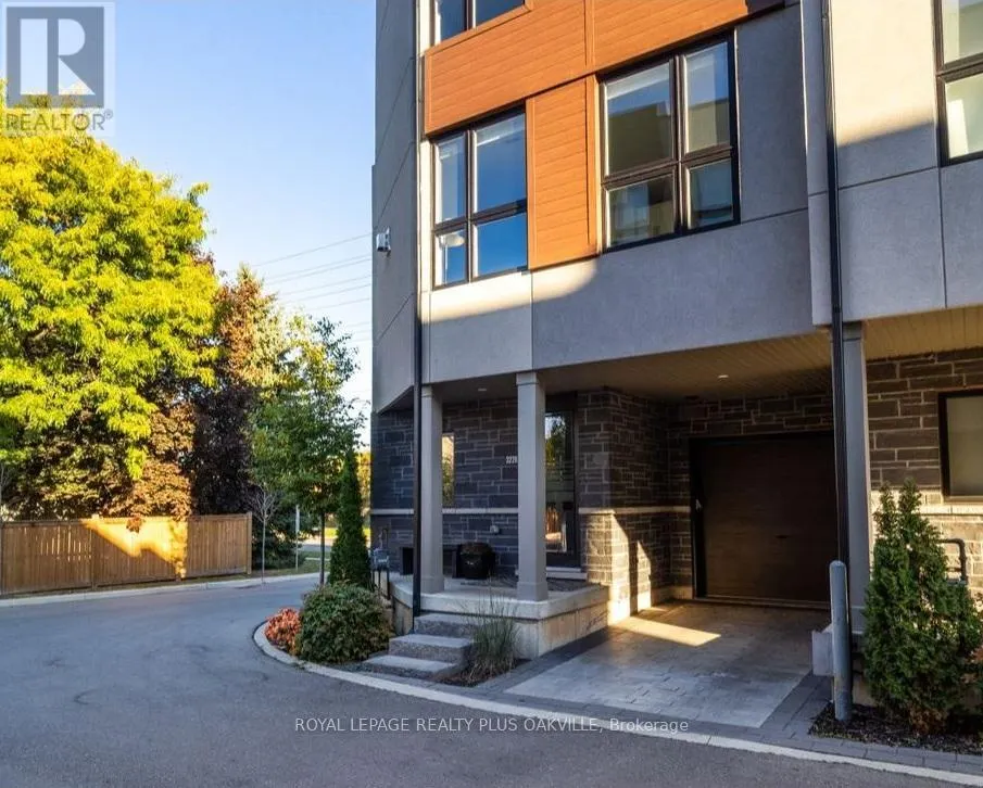 3228 ELLYN COMMON