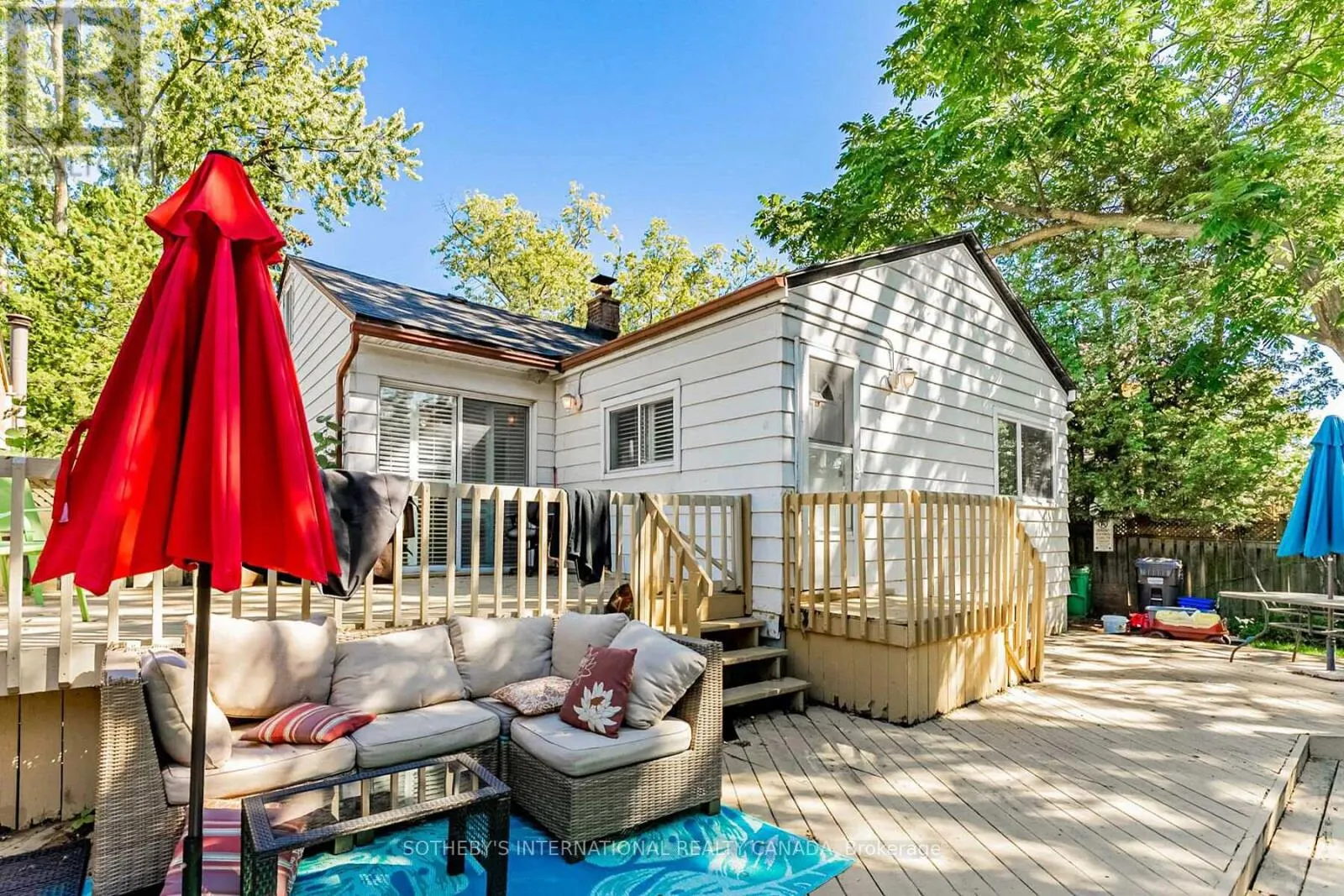 1218 LAKEBREEZE DRIVE