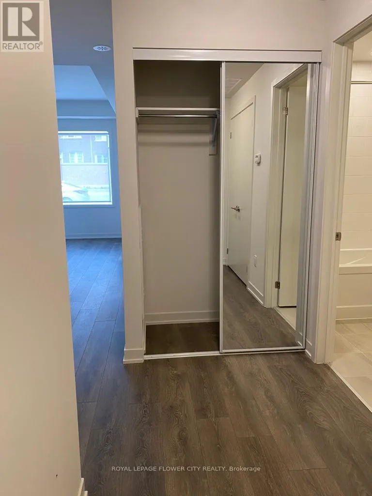 58 SKY HARBOUR DRIVE