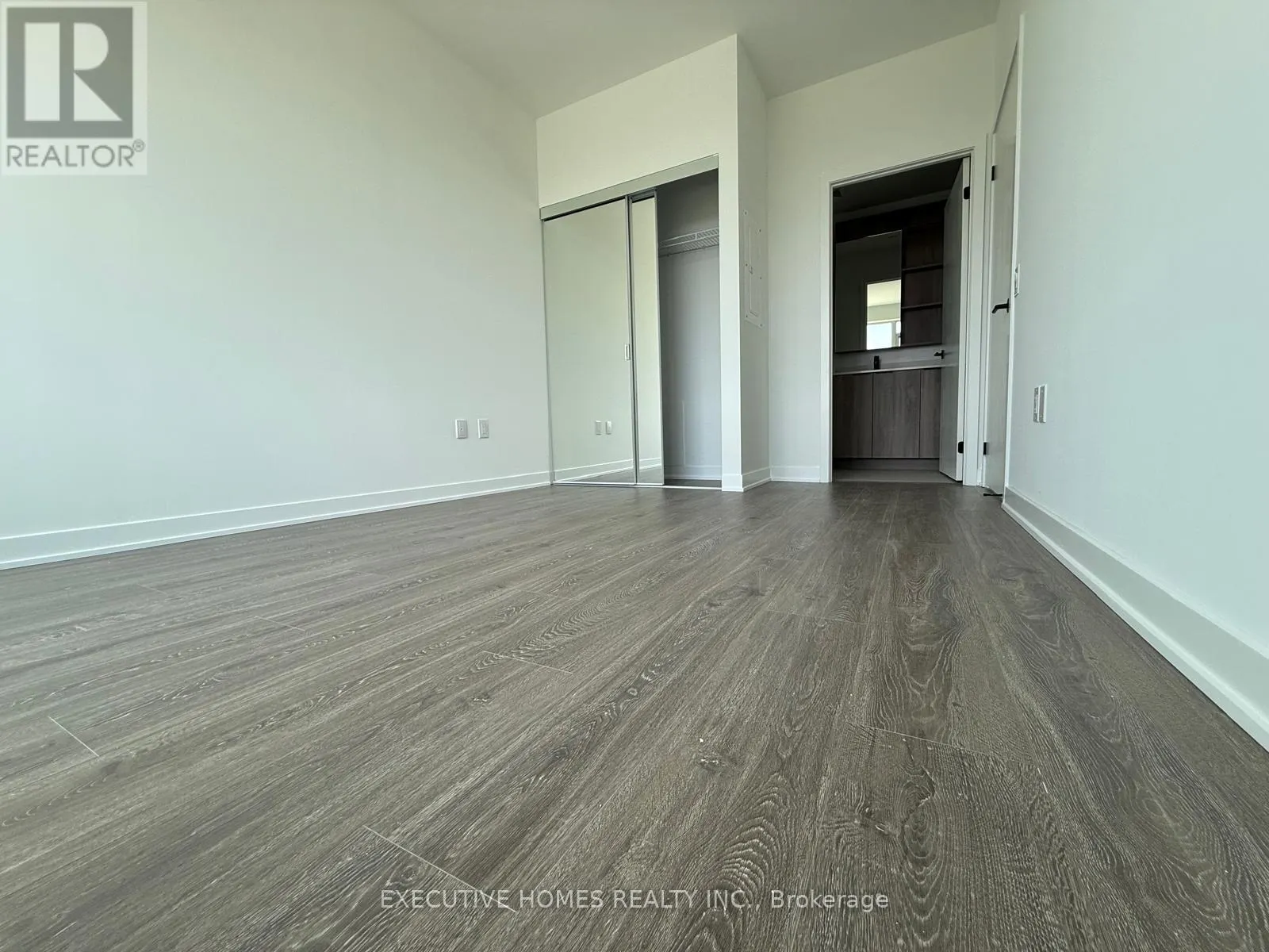 705 - 2495 EGLINTON AVENUE W