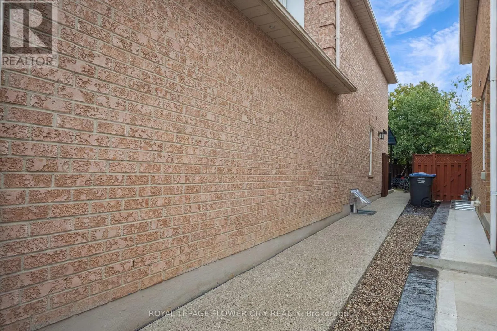 57 LETTY AVENUE