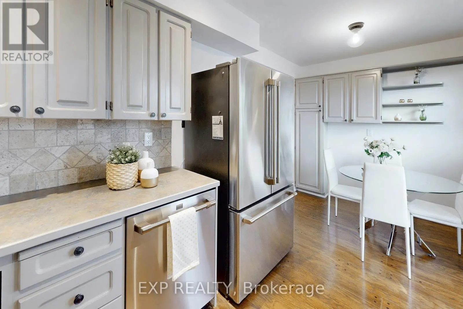5 LOCKTON CRESCENT