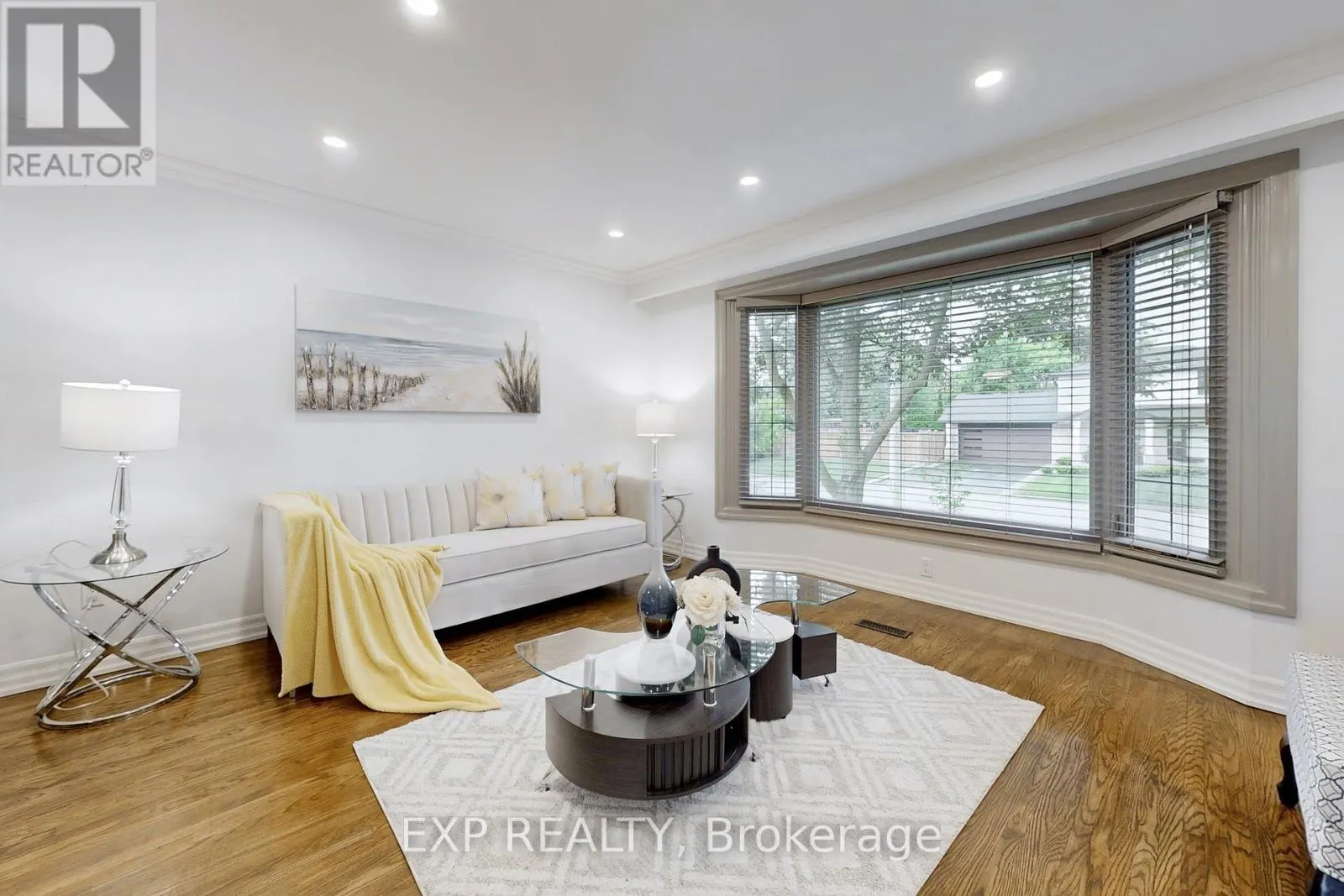 5 LOCKTON CRESCENT
