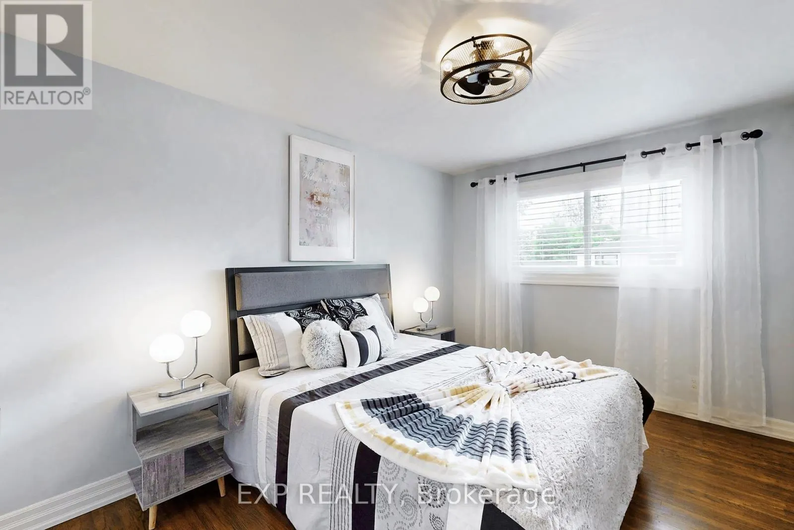 5 LOCKTON CRESCENT