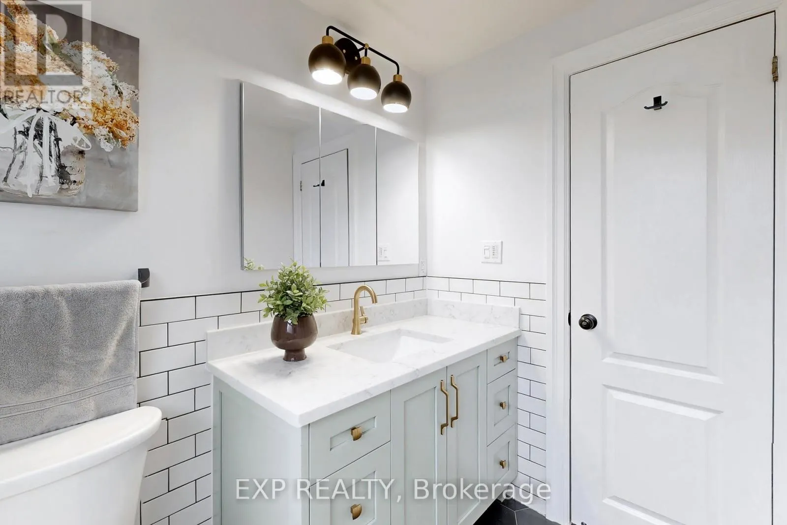 5 LOCKTON CRESCENT
