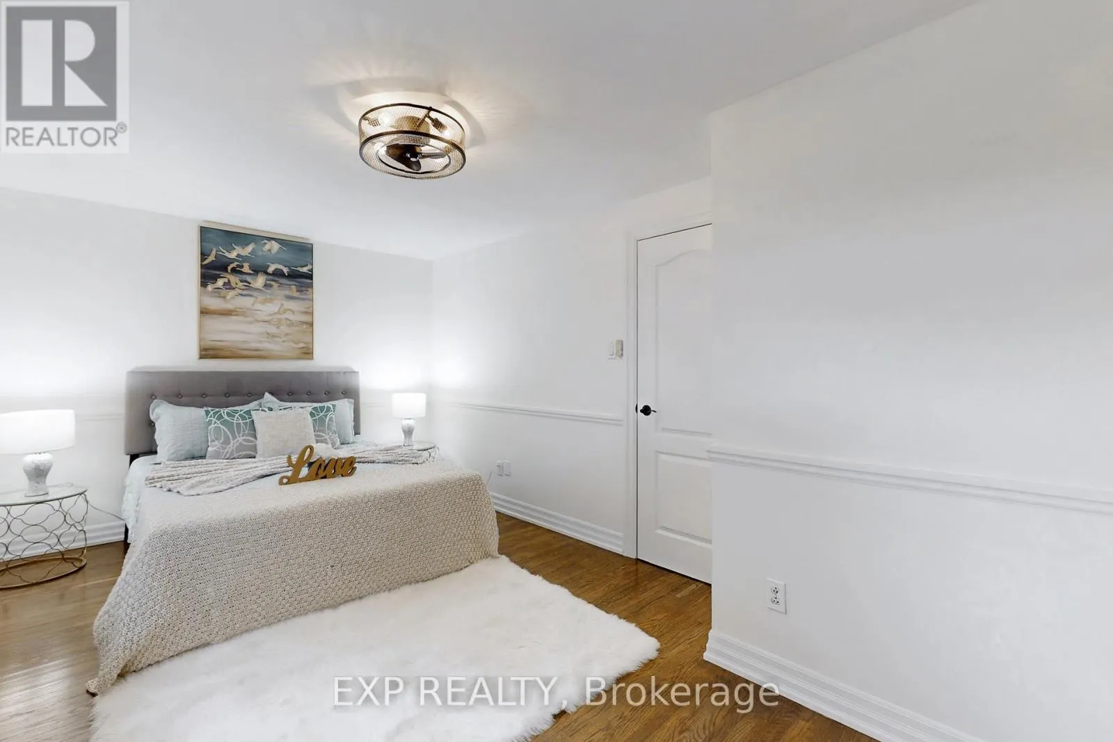 5 LOCKTON CRESCENT