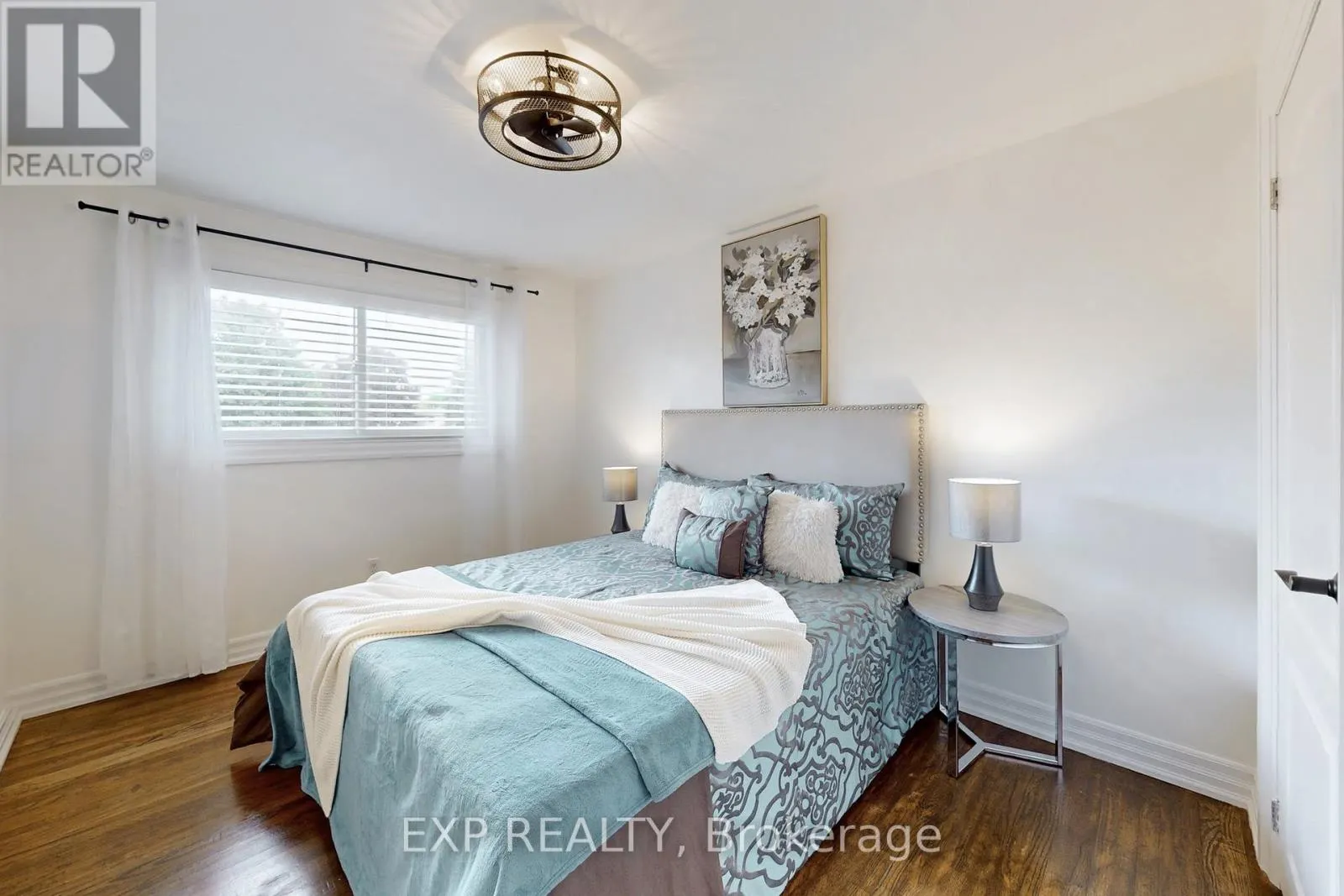 5 LOCKTON CRESCENT