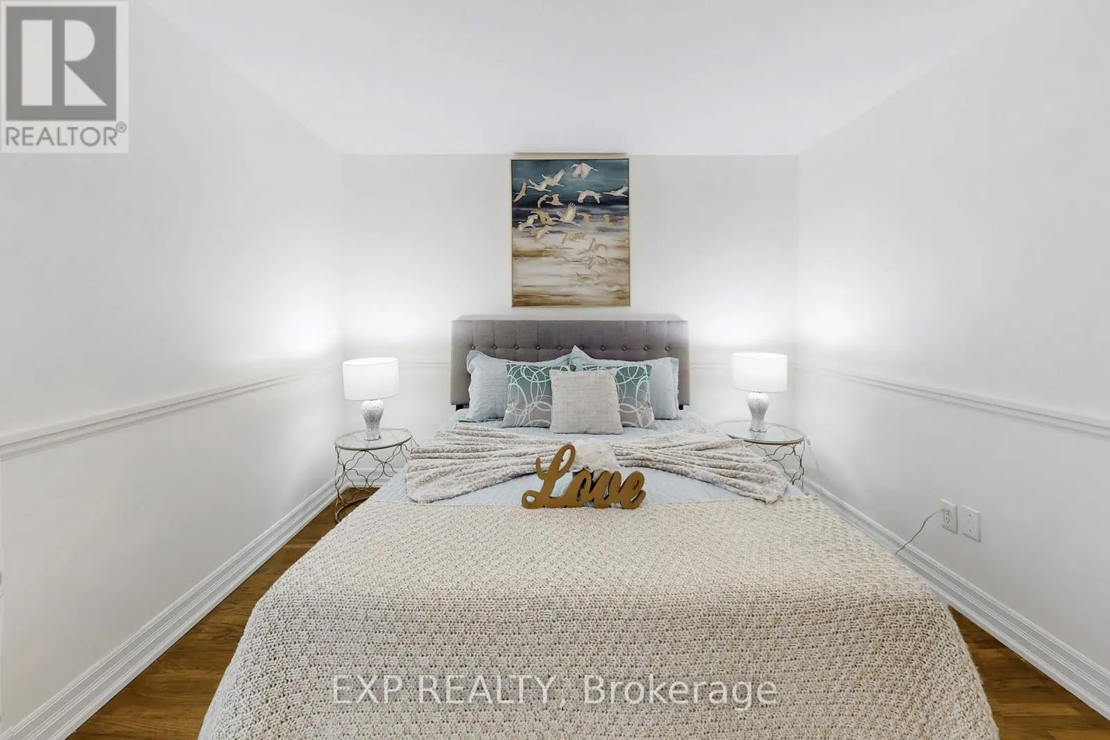 5 LOCKTON CRESCENT