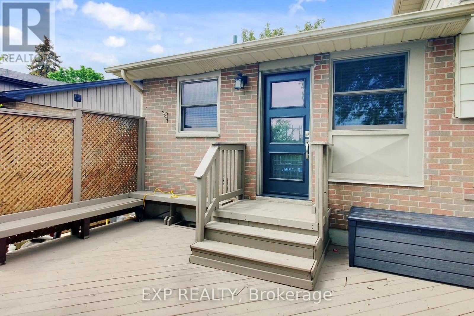 5 LOCKTON CRESCENT