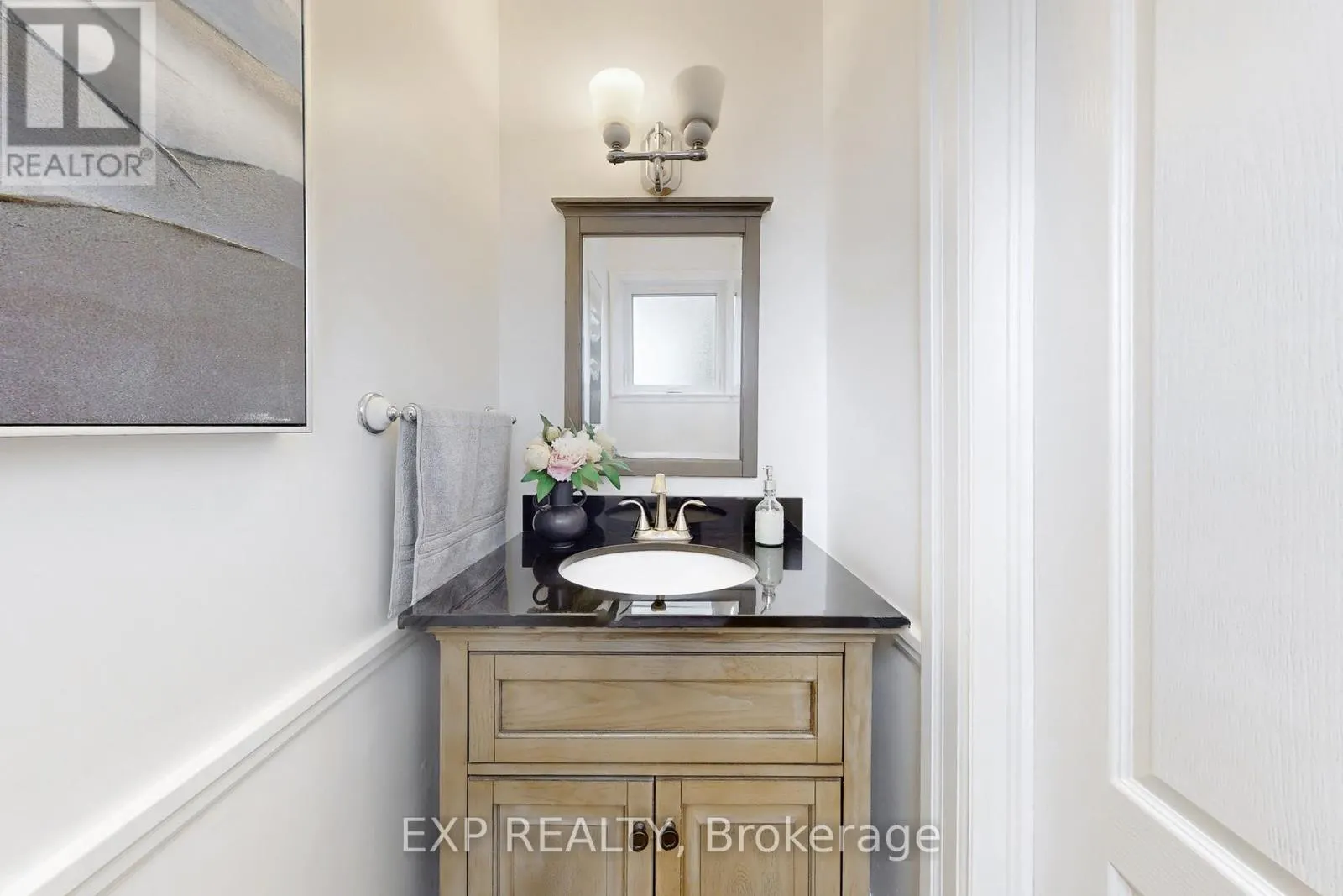 5 LOCKTON CRESCENT