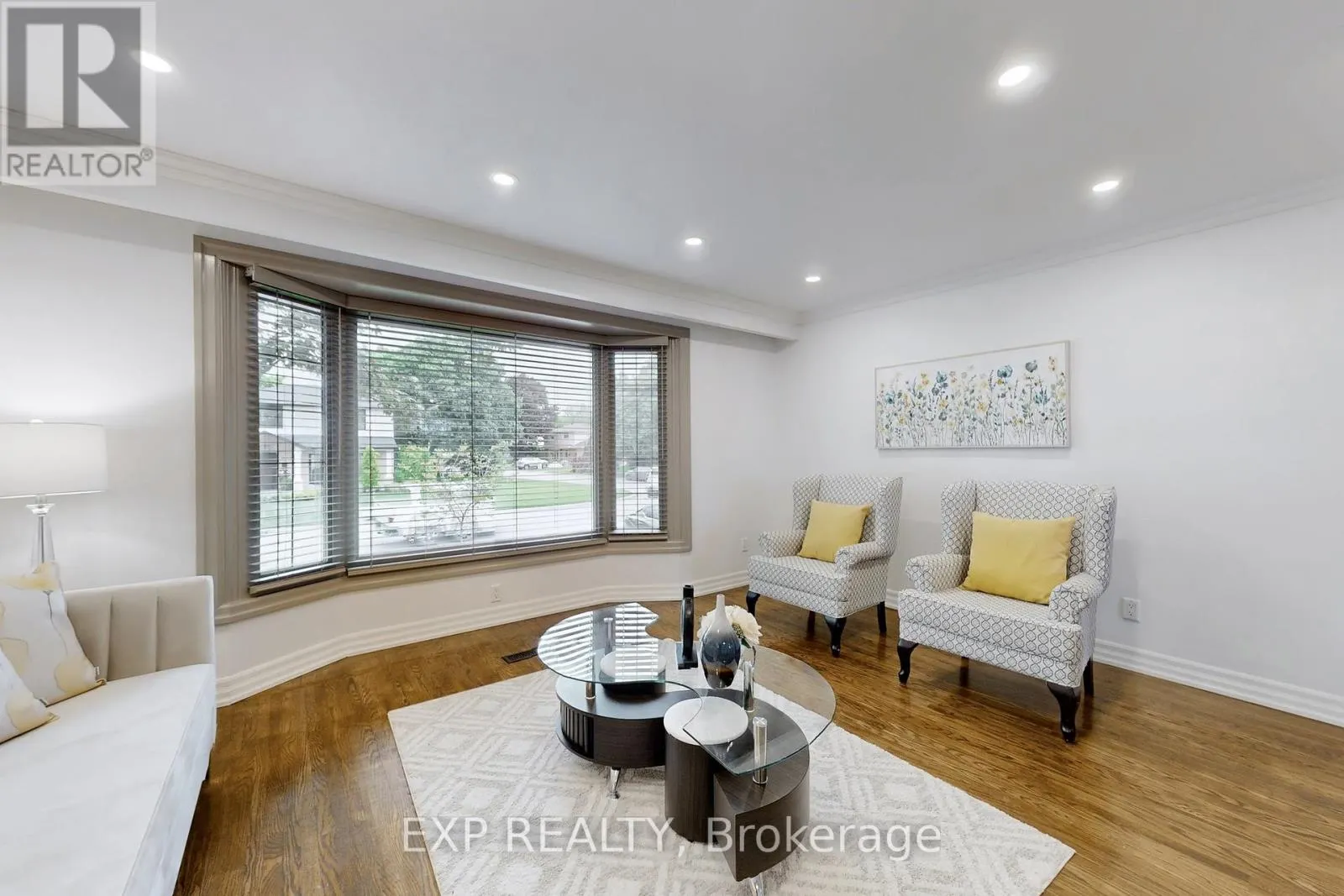 5 LOCKTON CRESCENT