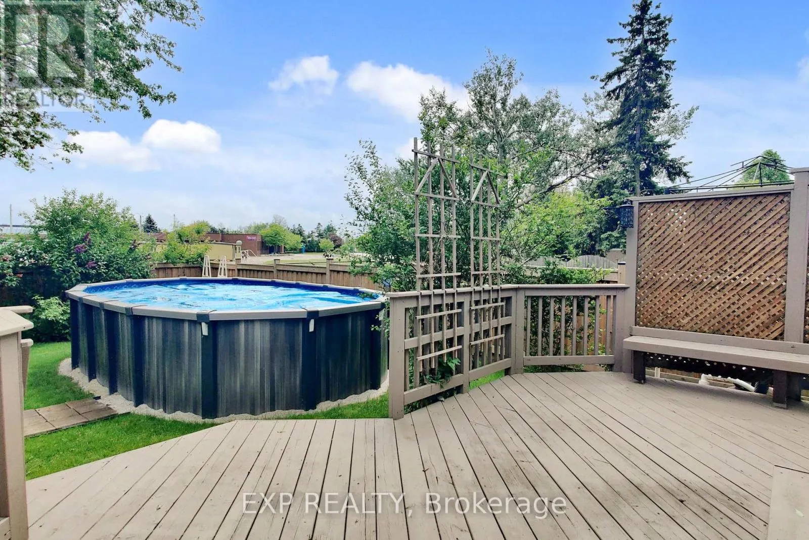 5 LOCKTON CRESCENT