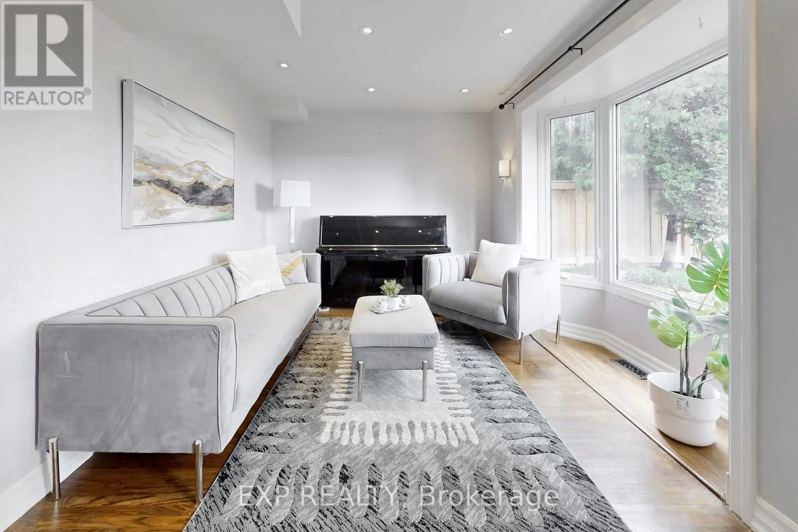 5 LOCKTON CRESCENT
