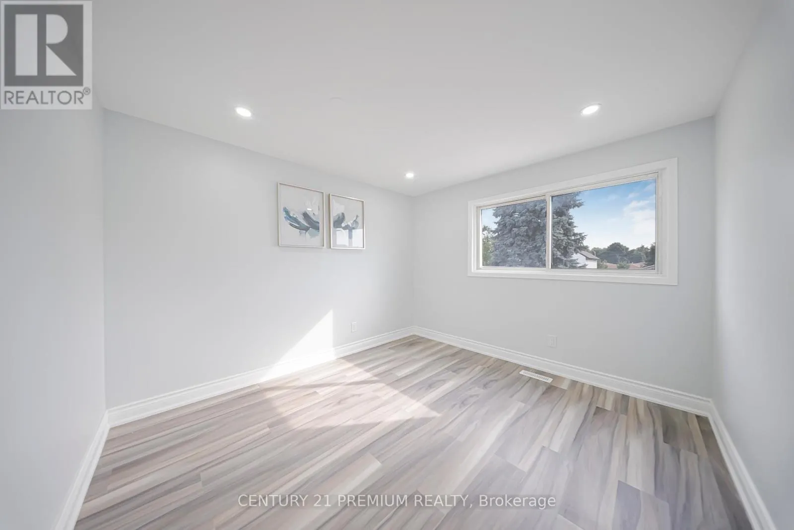3 GARLAND COURT