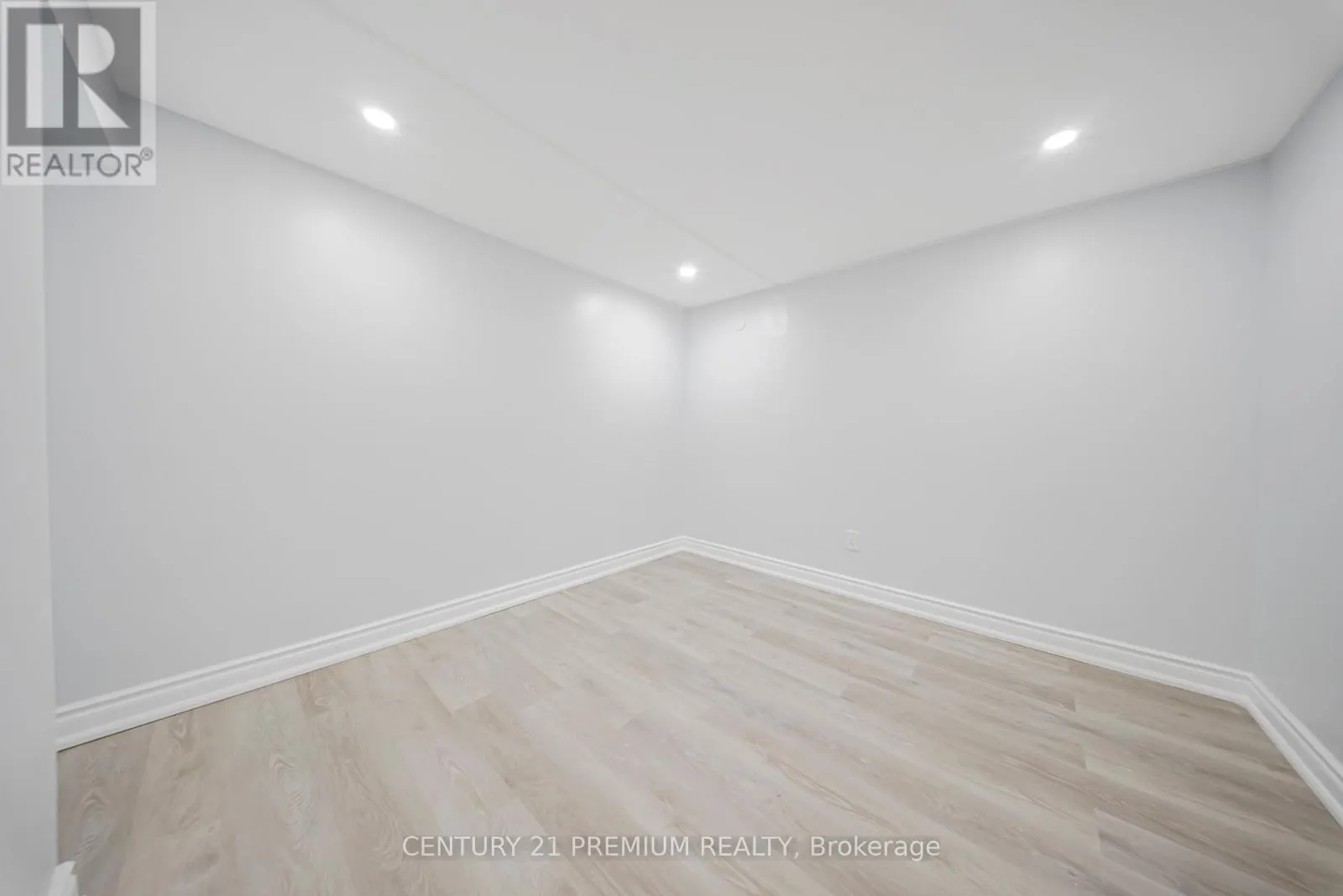 3 GARLAND COURT