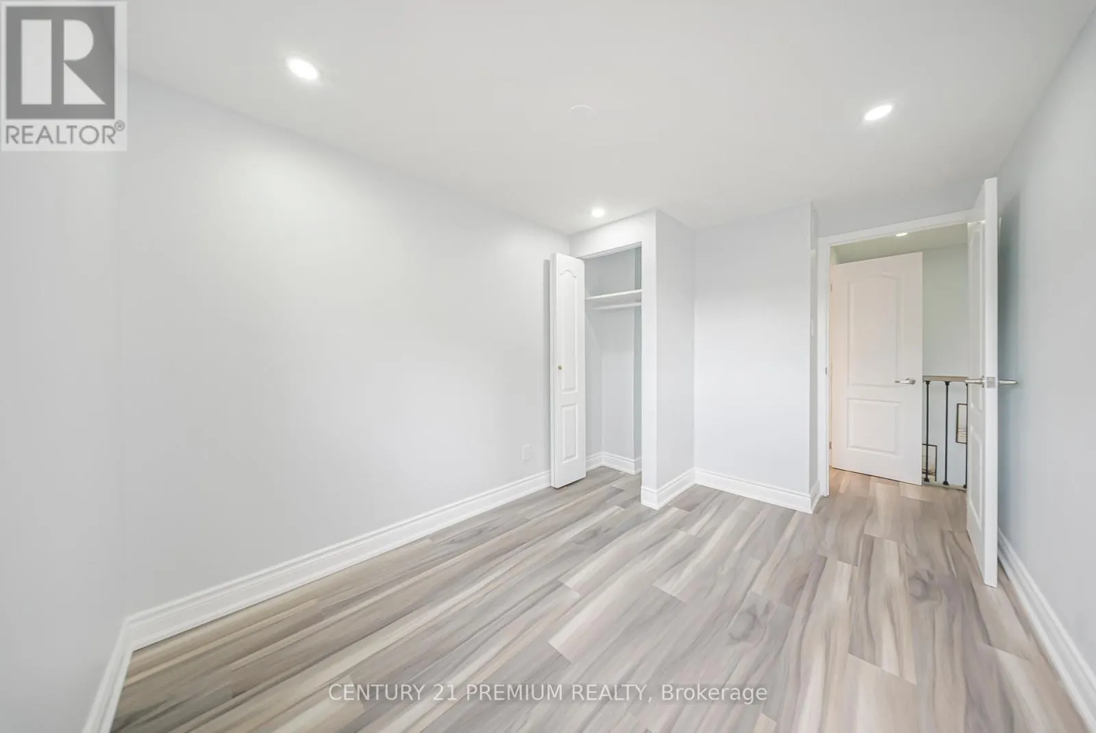 3 GARLAND COURT