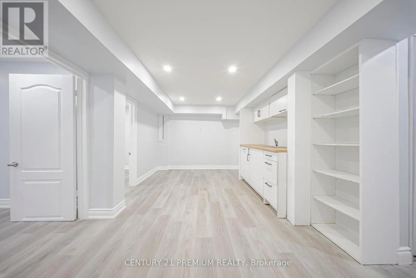 3 GARLAND COURT