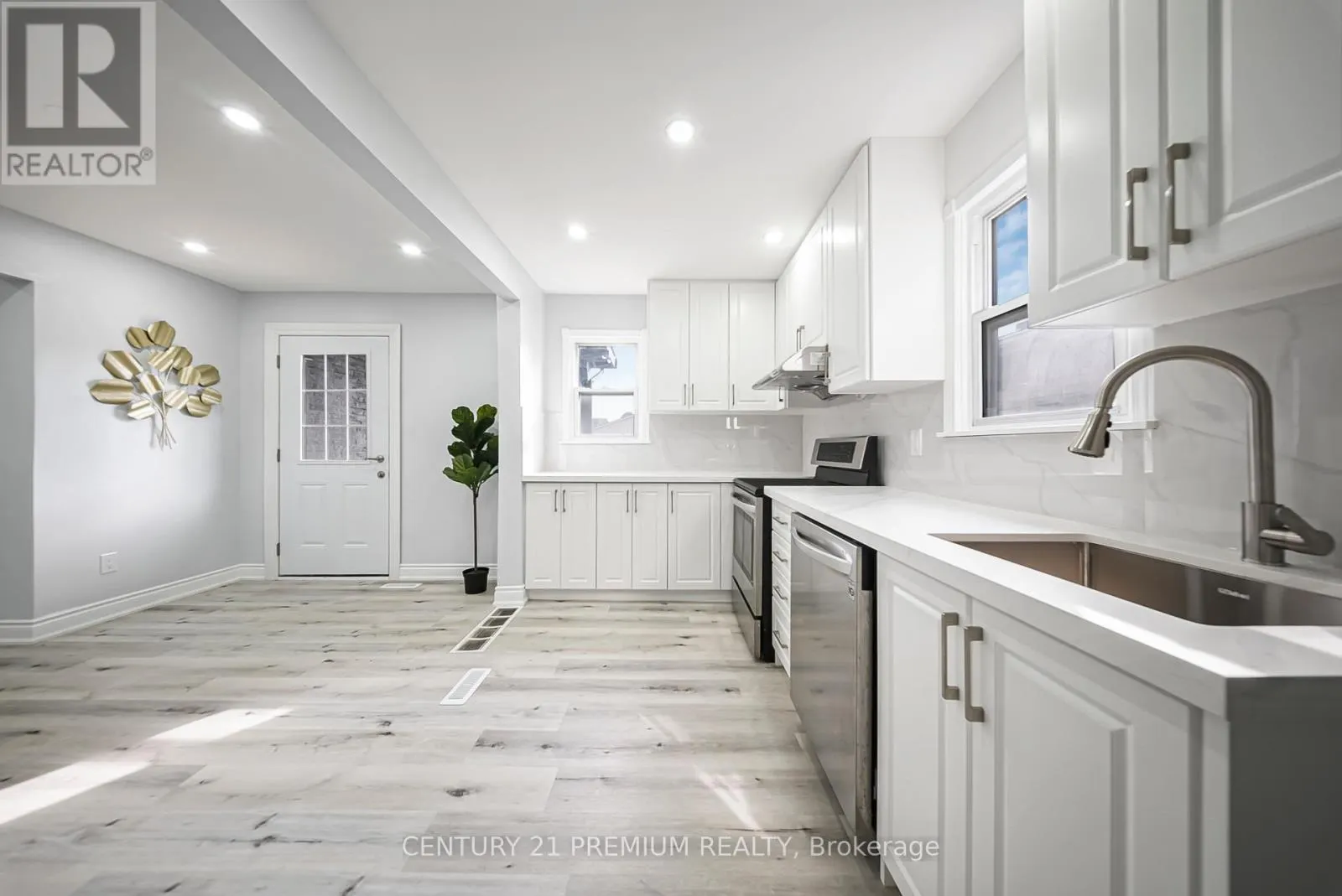 3 GARLAND COURT