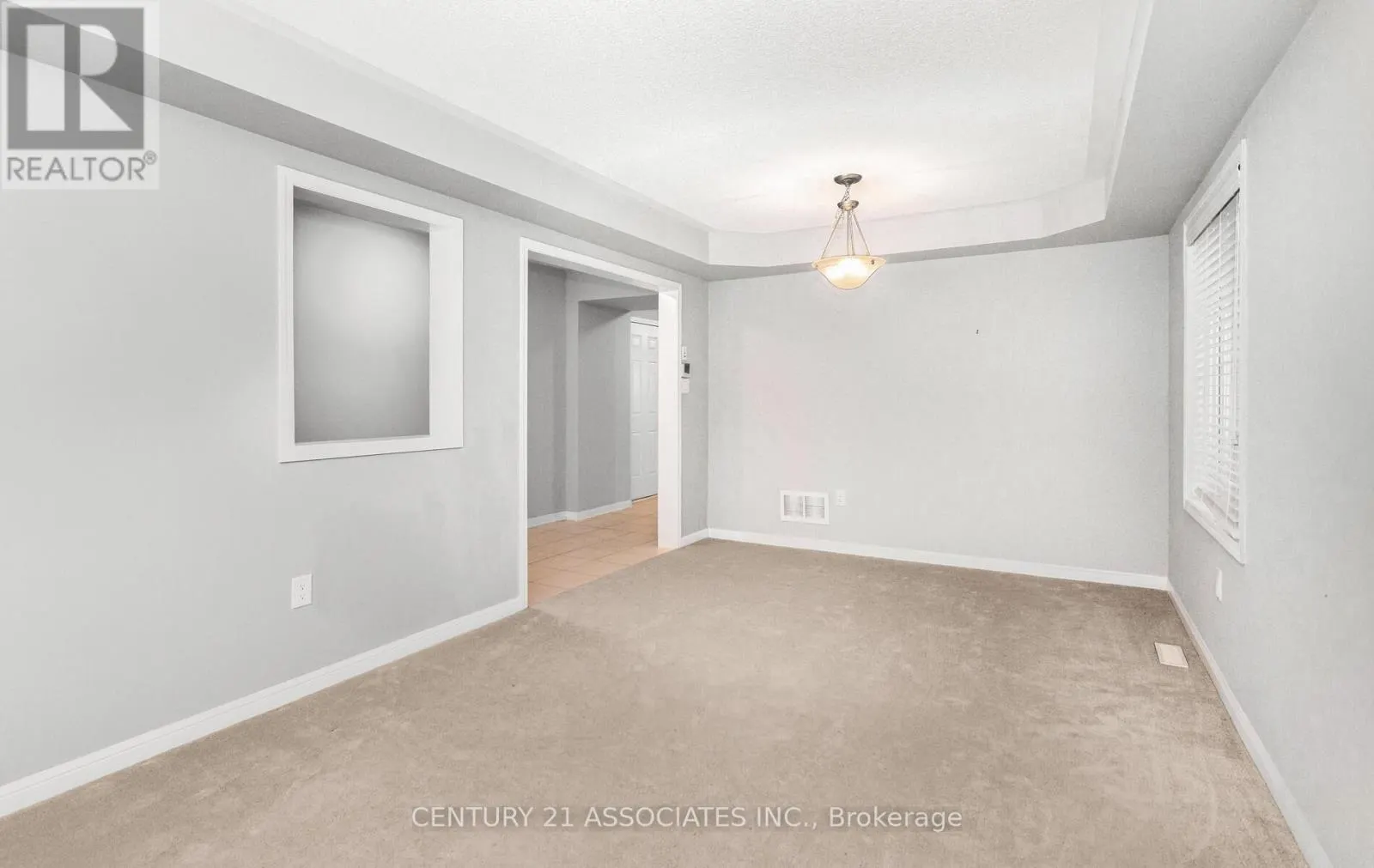 261 GLEAVE ( UPPER LEVEL) TERRACE