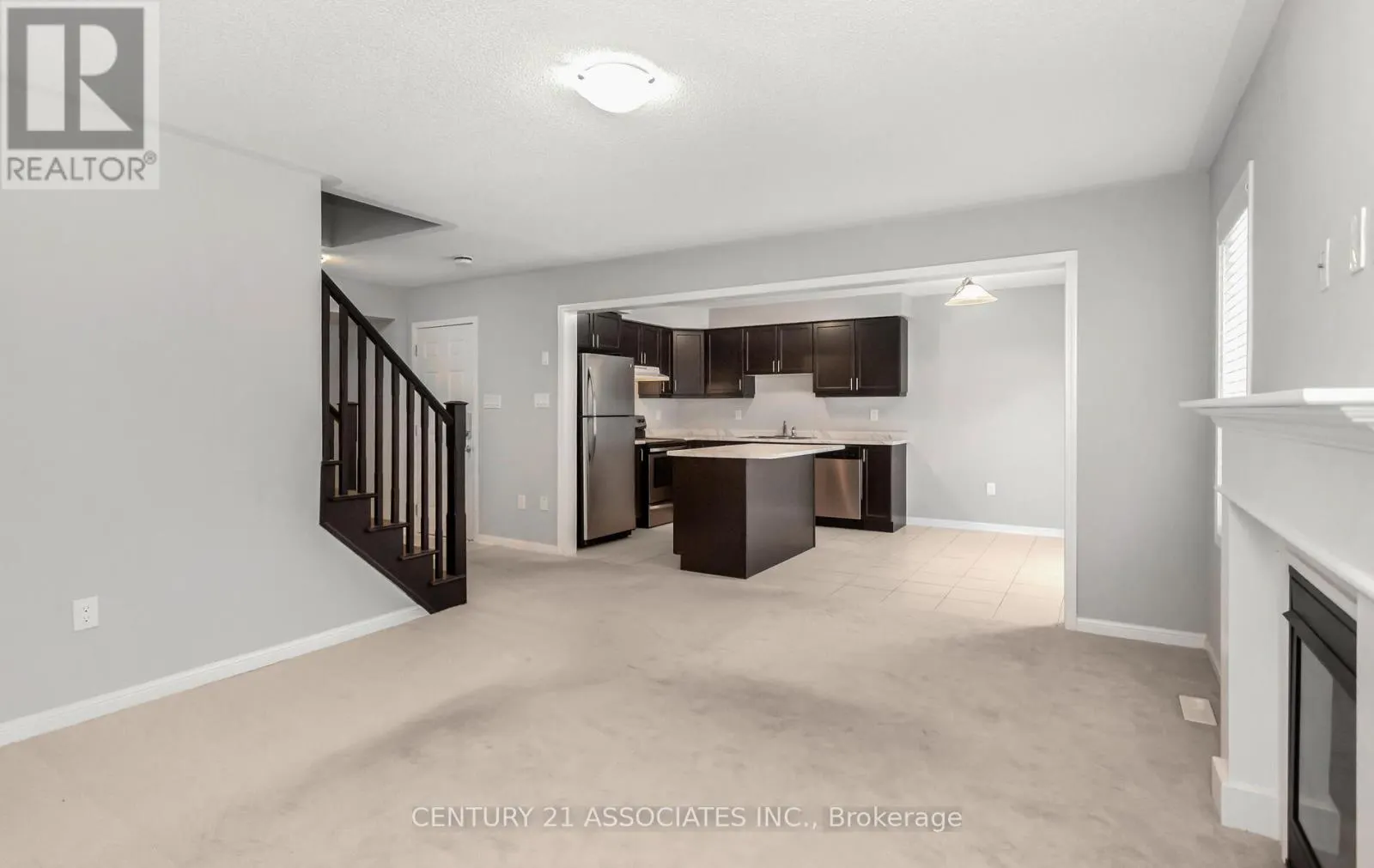 261 GLEAVE ( UPPER LEVEL) TERRACE