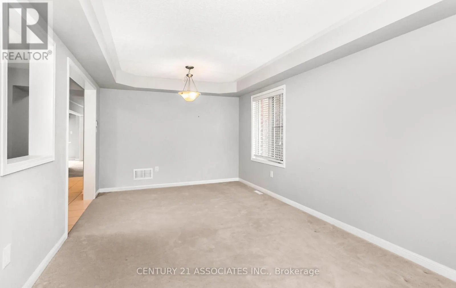 261 GLEAVE ( UPPER LEVEL) TERRACE