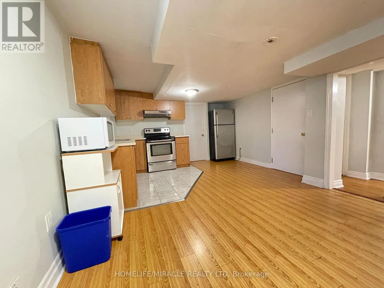 28 WHITWELL DRIVE