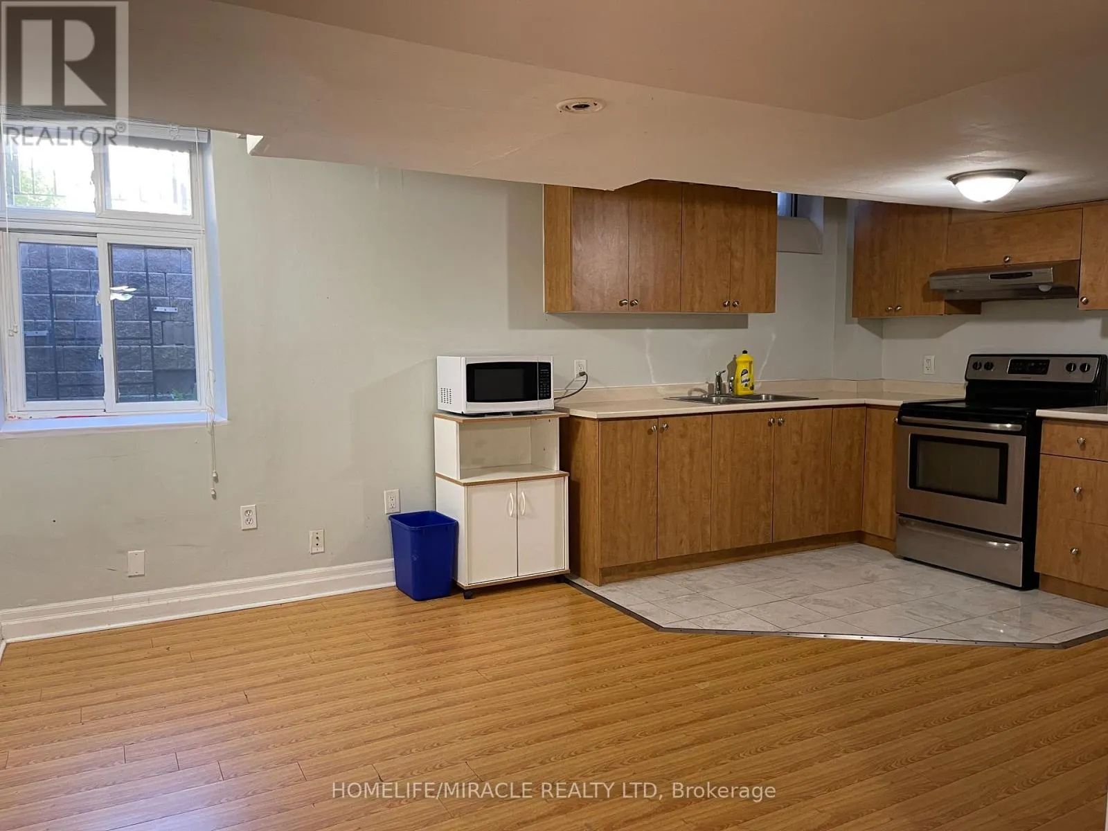 28 WHITWELL DRIVE