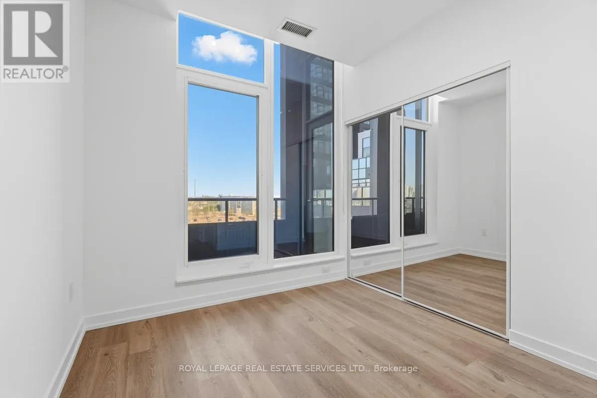502 - 395 SQUARE ONE DRIVE