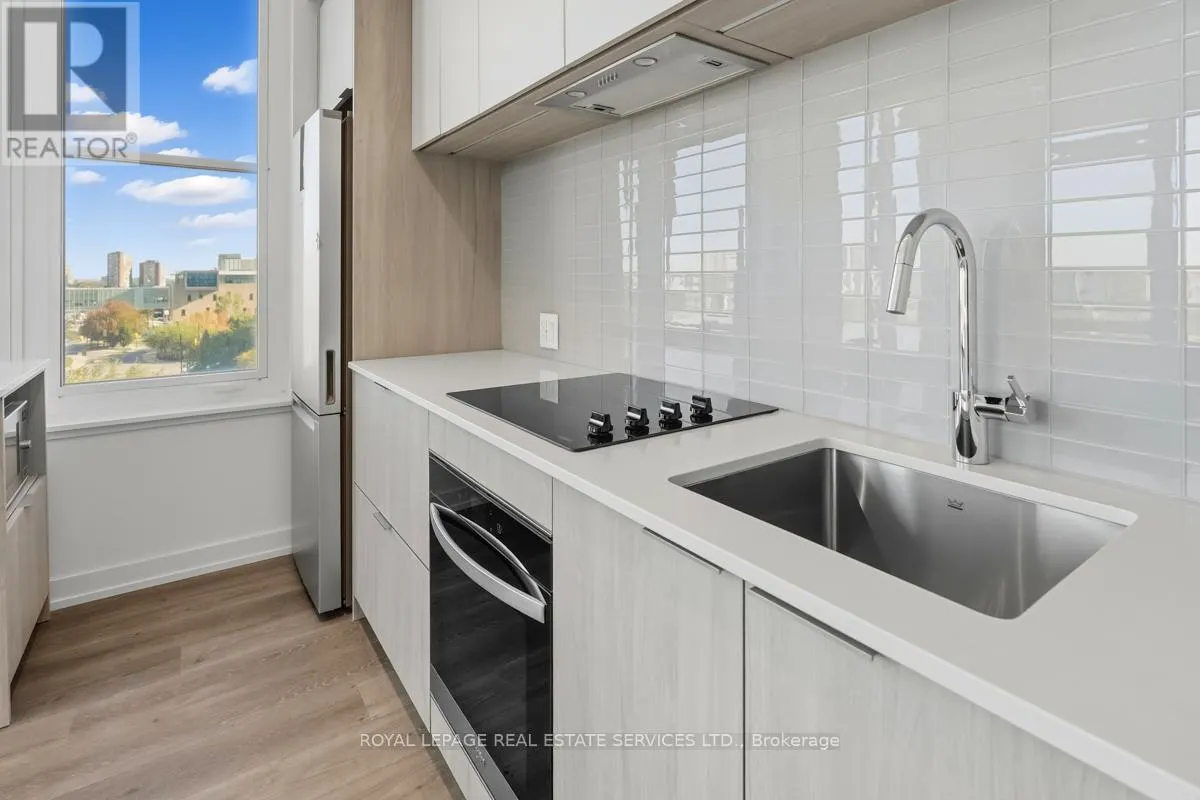 502 - 395 SQUARE ONE DRIVE