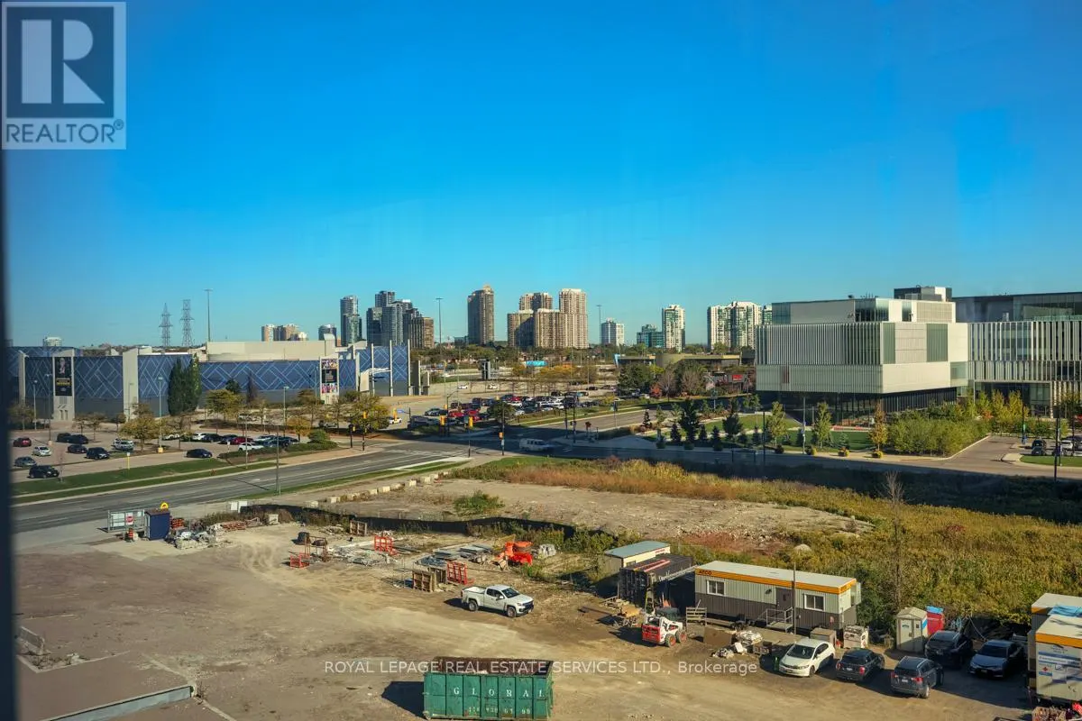 502 - 395 SQUARE ONE DRIVE