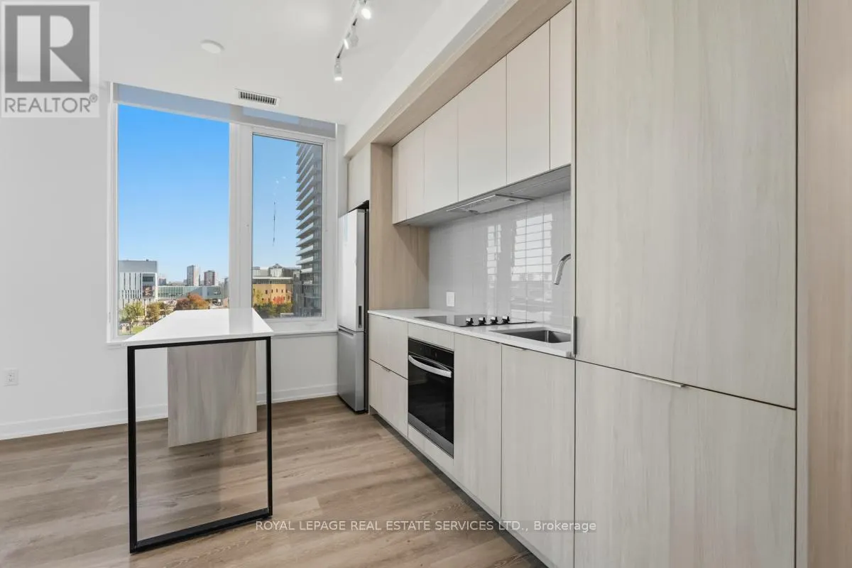 502 - 395 SQUARE ONE DRIVE