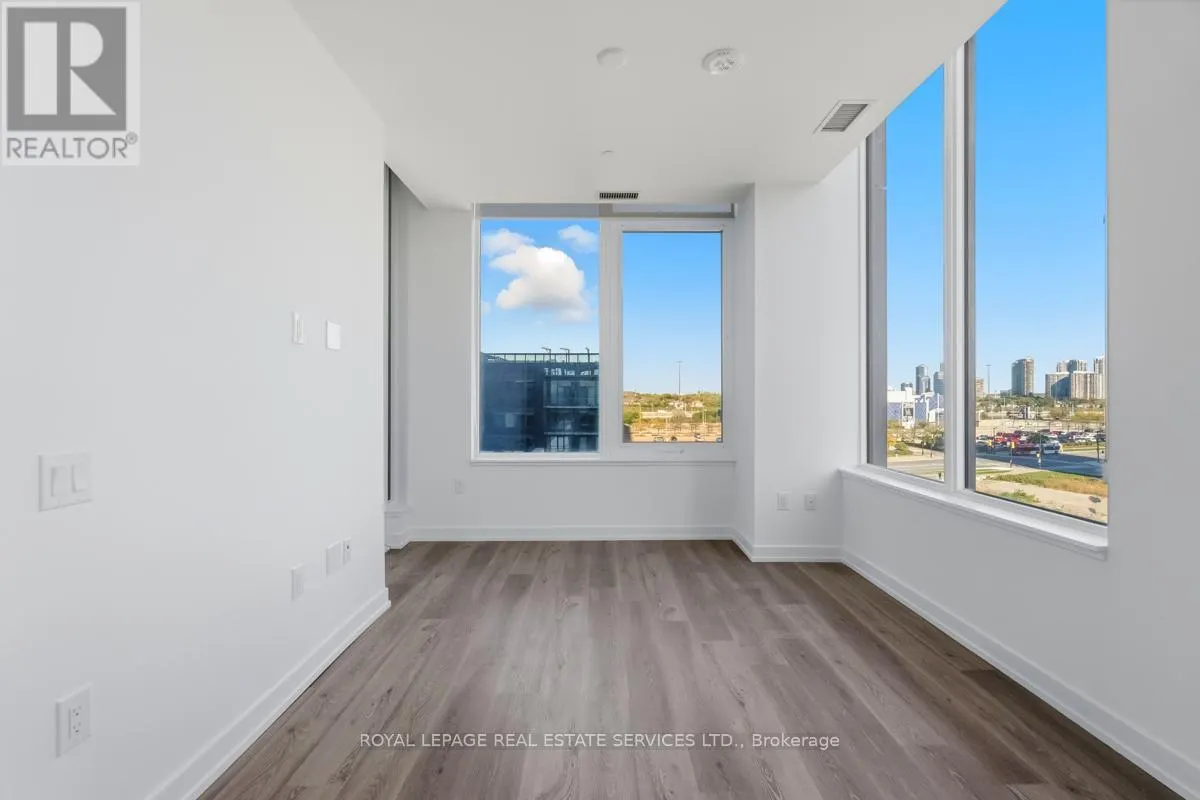 502 - 395 SQUARE ONE DRIVE
