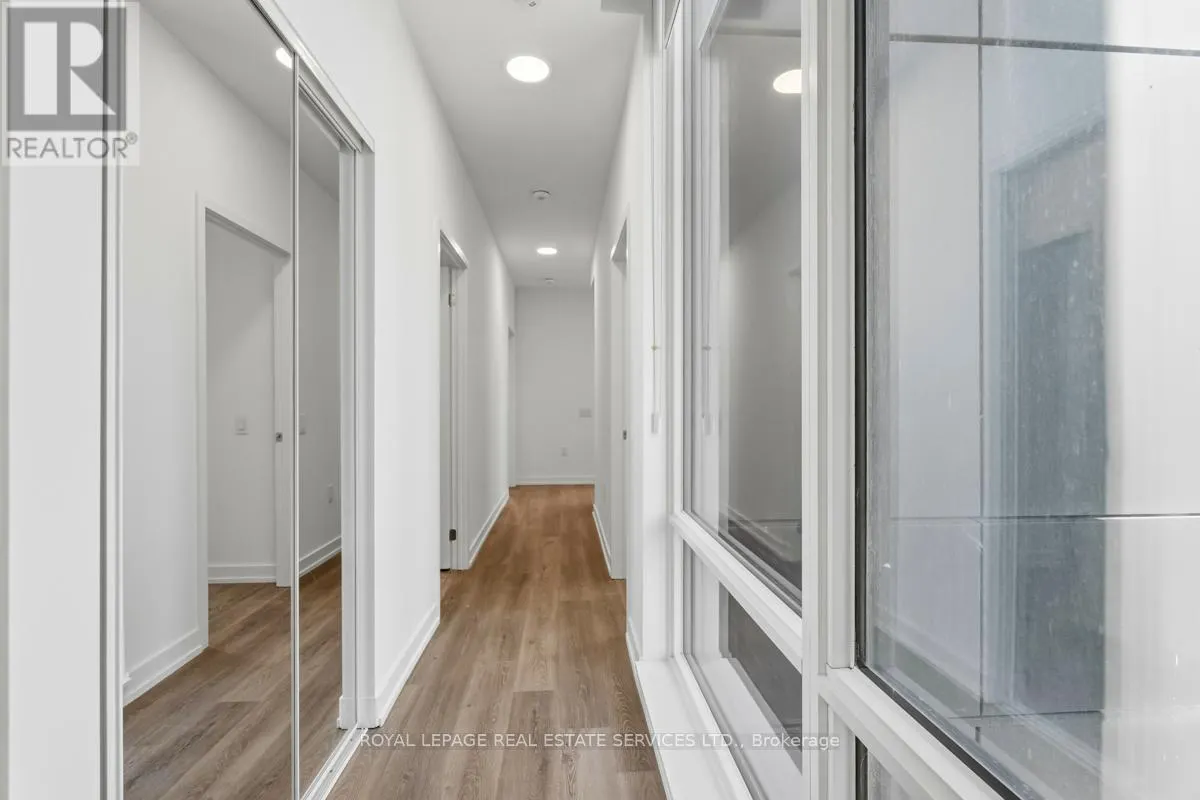 502 - 395 SQUARE ONE DRIVE