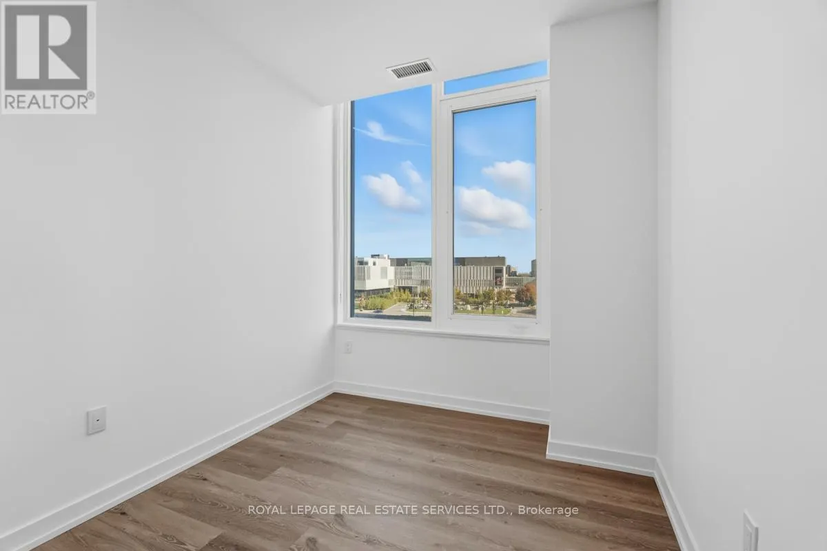 502 - 395 SQUARE ONE DRIVE