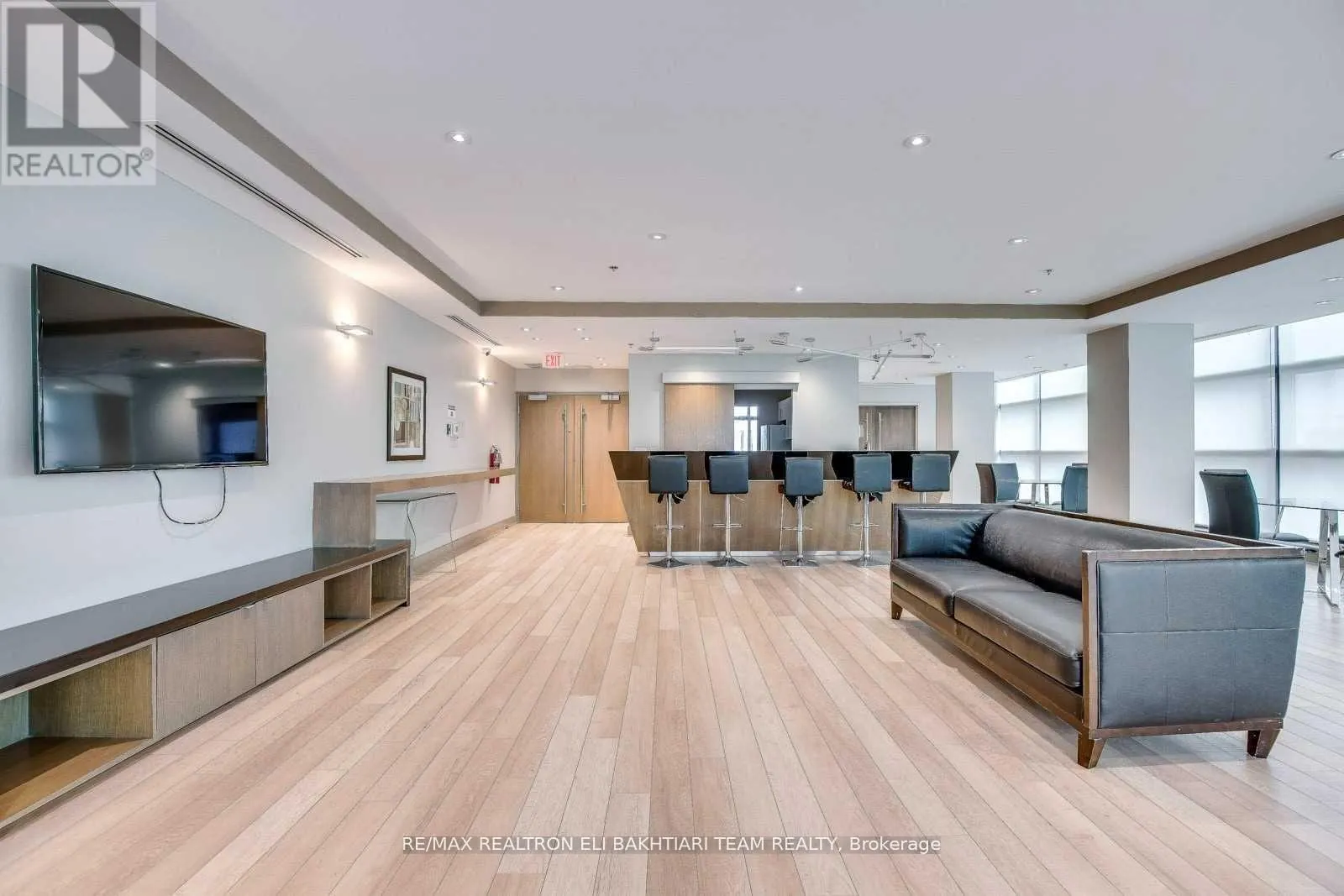 1806 - 3985 GRAND PARK DRIVE