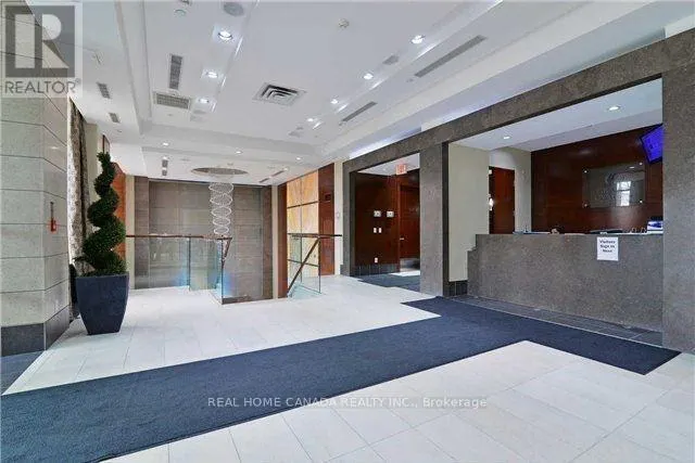 2811 - 310 BURNHAMTHORPE ROAD W